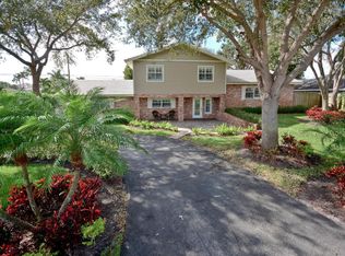 241 Golfview Dr, Tequesta, FL 33469