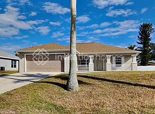 2217 NE 8th Pl, Cape Coral, FL 33909
