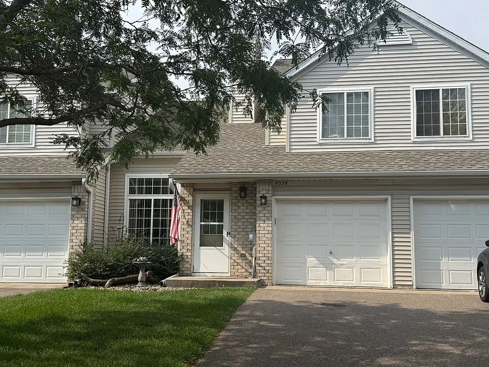 9339 Turnberry Alcove