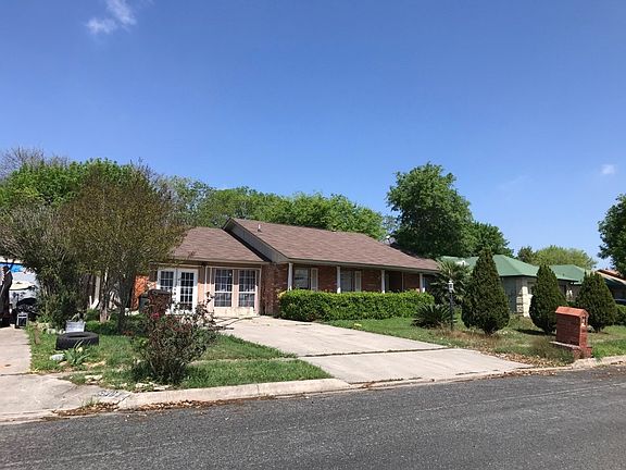 3rd image of 6811 Oak Lake Dr