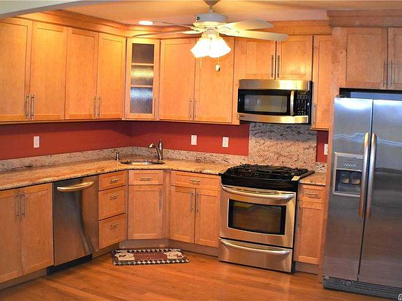 3rd image of 151 Alicia Dr