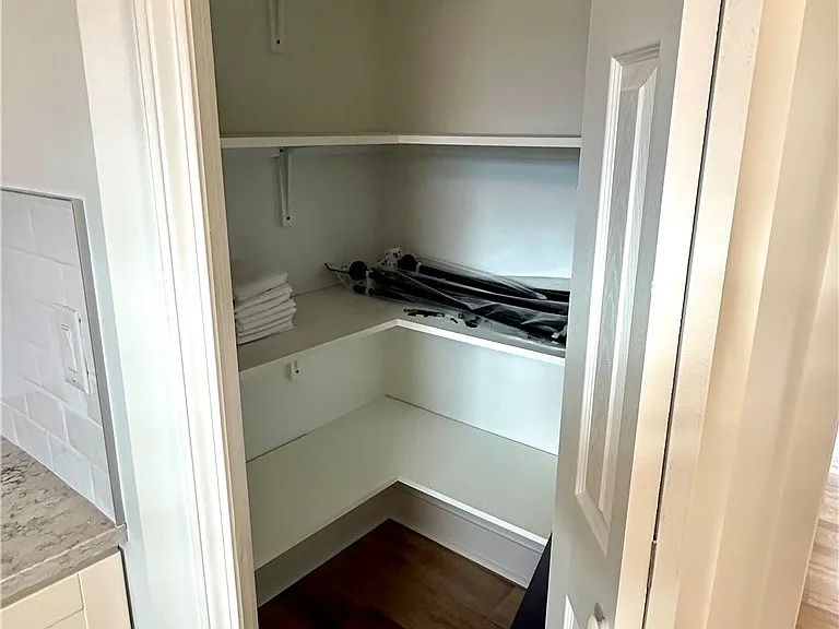 8662 Bayview Dr — Photo 10