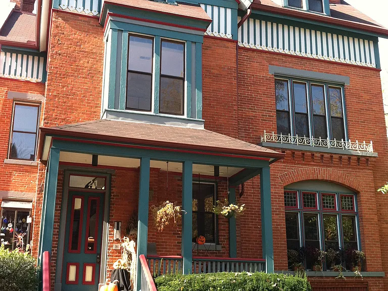 2121 Saint James Ave — Photo 1