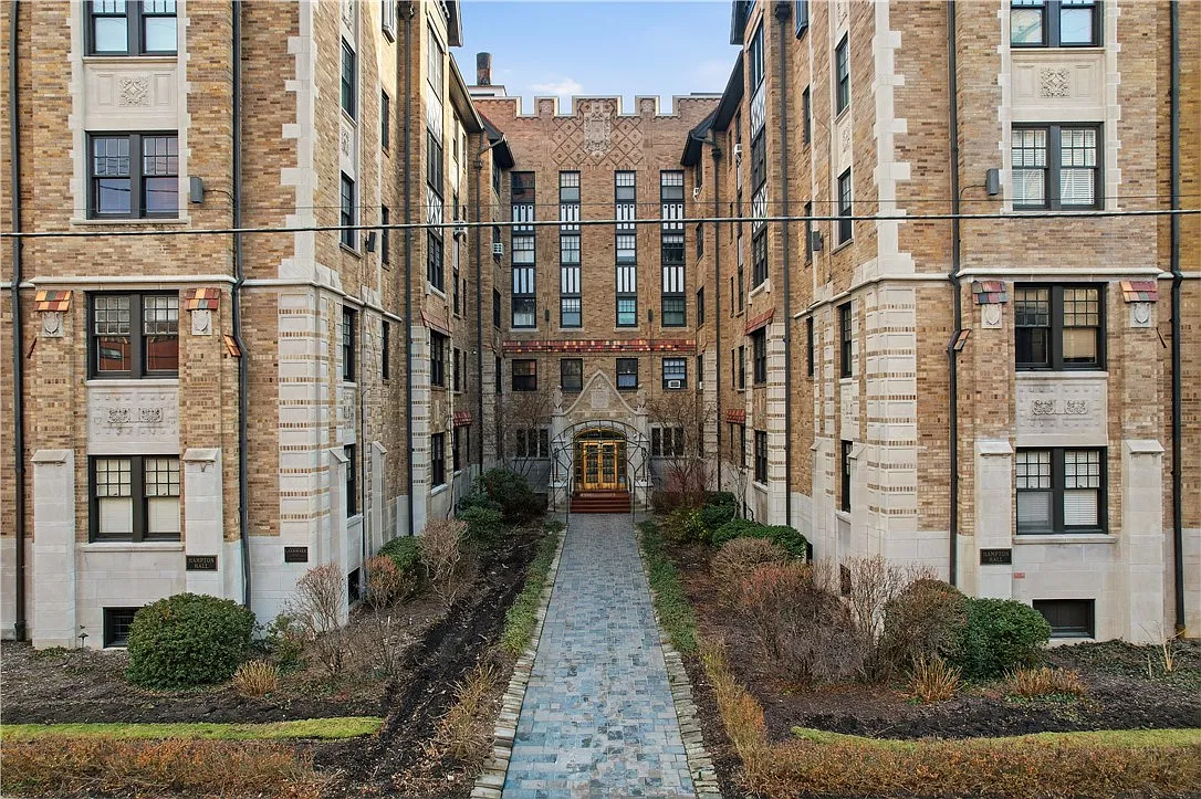 166 N Dithridge St APT 5G photo 1