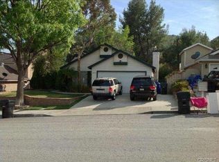 28536 Victoria Rd, Castaic, CA 91384