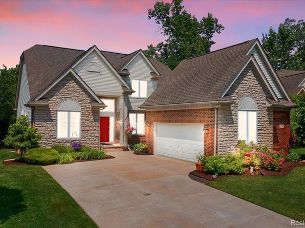 22040 Abington Dr, Farmington Hills, MI 48335