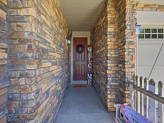 3rd image of 15674 Elizabeth Street
