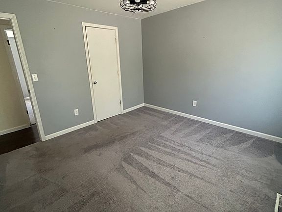 2nd image of 5561 S Shore Dr #5563-2