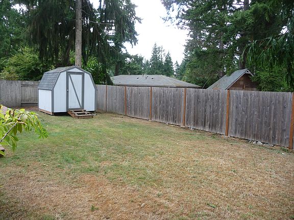 4th image of 1711 168th Ave NE
