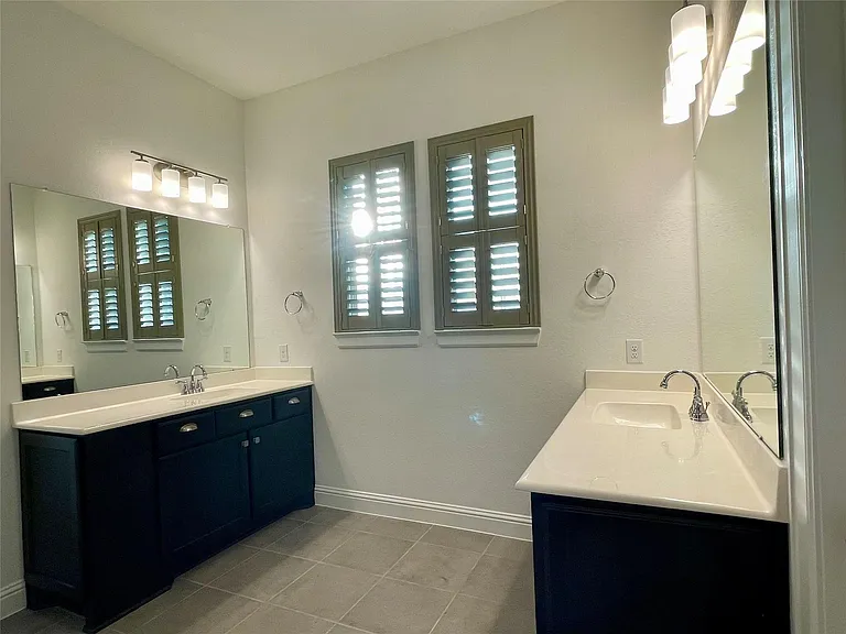 689 Cape Capri Dr — Photo 16