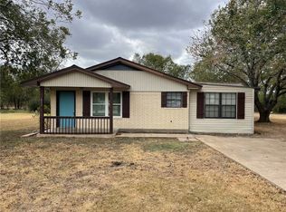 611 4th St, Eddy, TX 76524