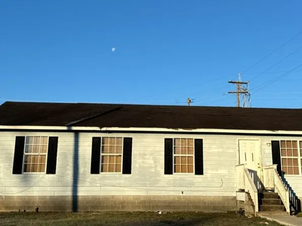 277 Rogers Rd, West Point, MS 39773