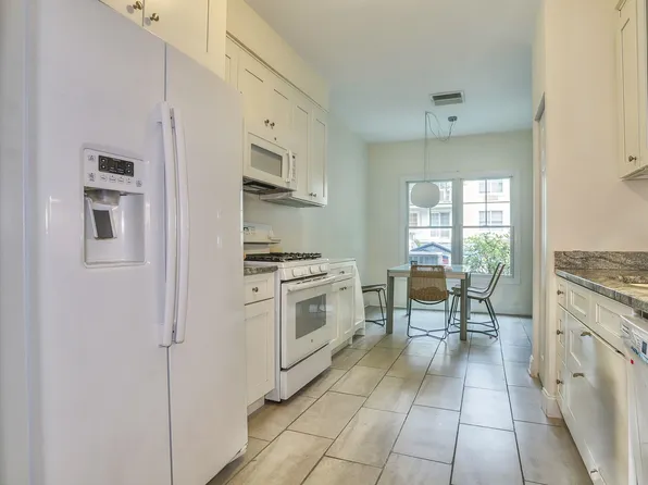 36 Independence Way image 6 of 40