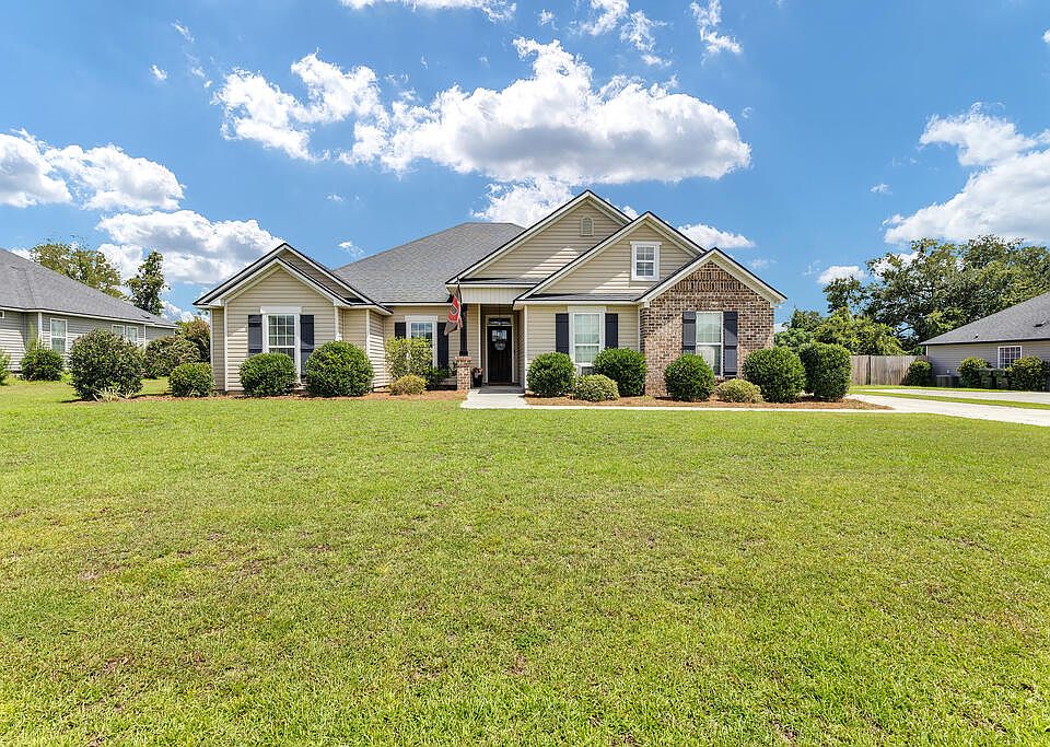 1st image of 35 Barrett Ln