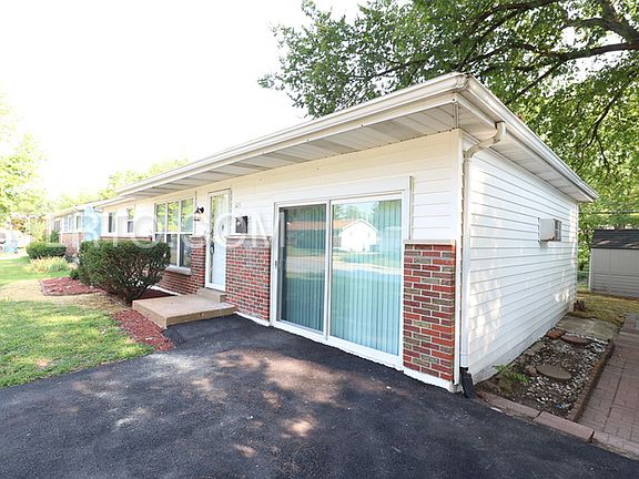 2nd image of 623 Lynn Haven Ln