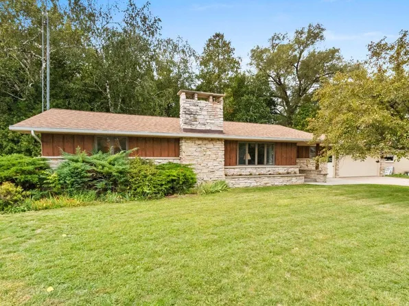 3804 Martin LANE, Two Rivers, WI 54241