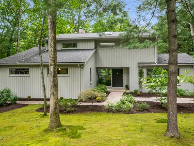 146 Brooks Rd, Longmeadow, MA, 01106