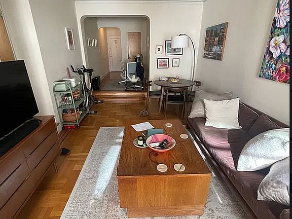 3rd image of 331 E 71st St APT 4H