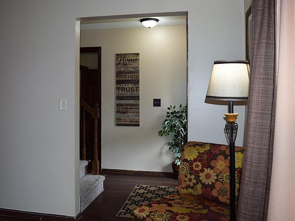 5th image of 5345 Surrey Pl SE