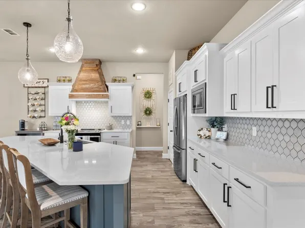 330 Pleasant View Dr, Weatherford, TX 76086