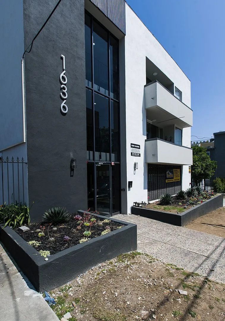 Runyon Canyon Properties, LLC (1636 N. Fuller Avenue) — Photo 1