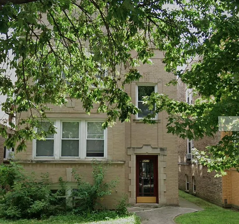5717 N Christiana Ave