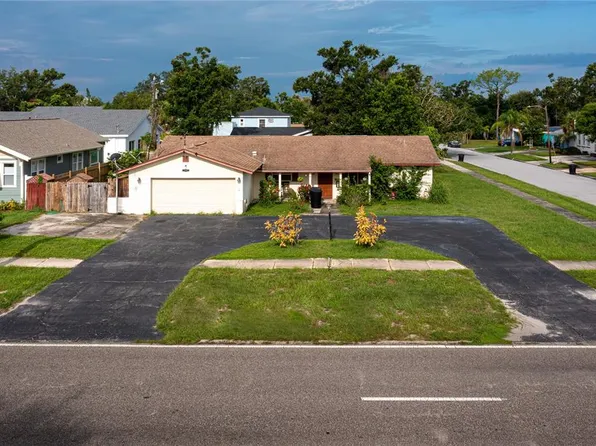 1530 49th St N, Saint Petersburg, FL 33710