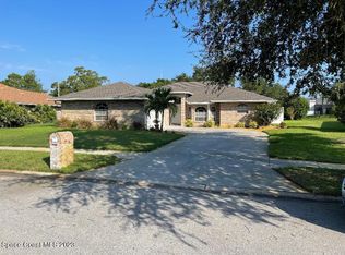 1035 Oak Tree Pl, Malabar, FL 32950