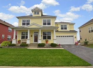 1813 Legacy Ln, Chaska, MN 55318