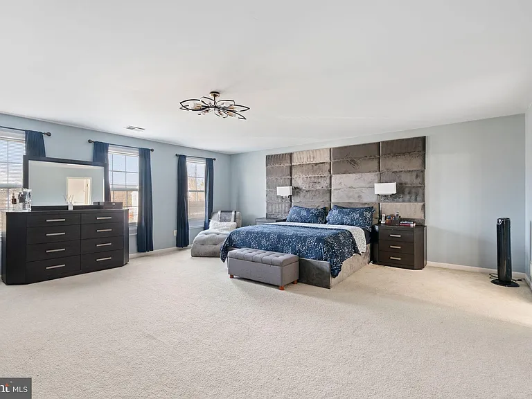 523 Windermere Dr — Photo 18