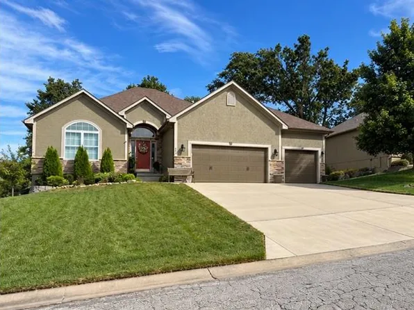 801 SE Pine Ct, Blue Springs, MO 64015