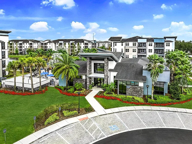 Pearce at Pavilion Luxury Apartments — Photo 38