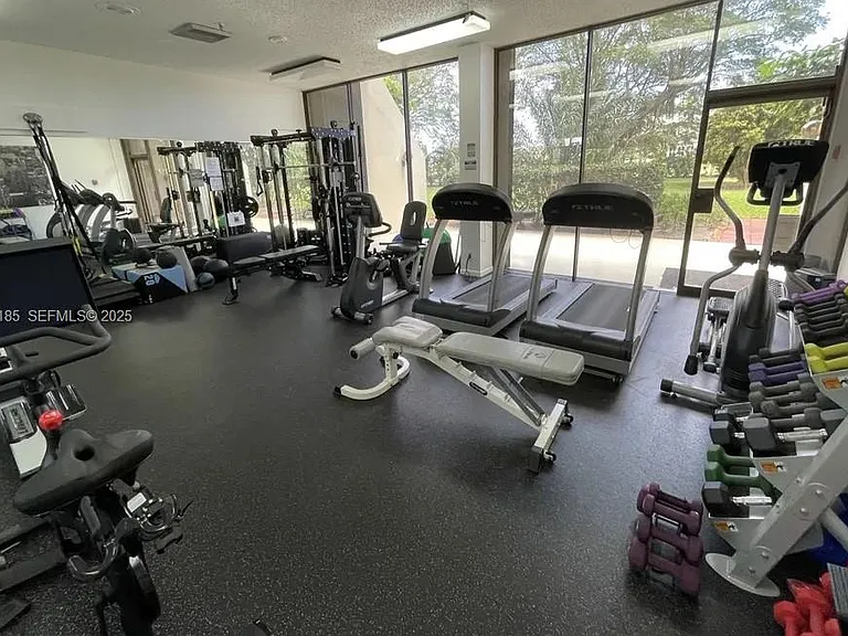 2450 Presidential Way #Penthouse 7 — Photo 20