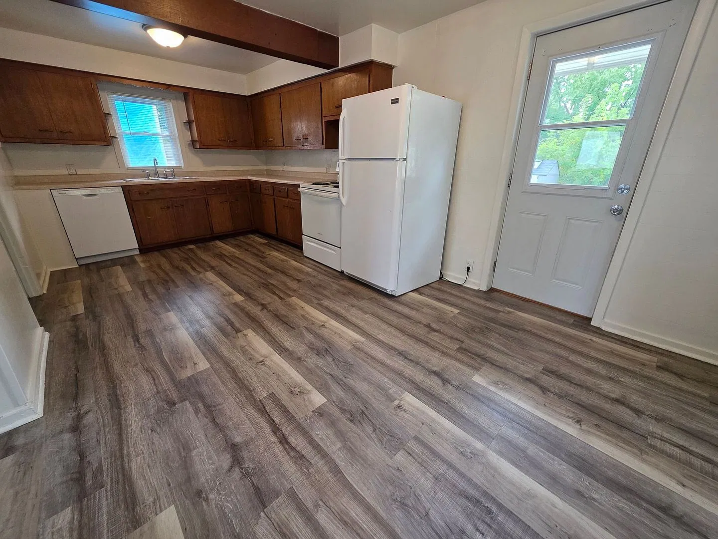 935 Dousman Street, Green Bay — Photo 3