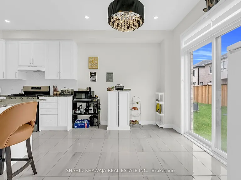 641 Leatherleaf Lndg — Photo 18
