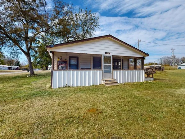 10927 Haleys Resort Dr, Lebanon, OK 73440