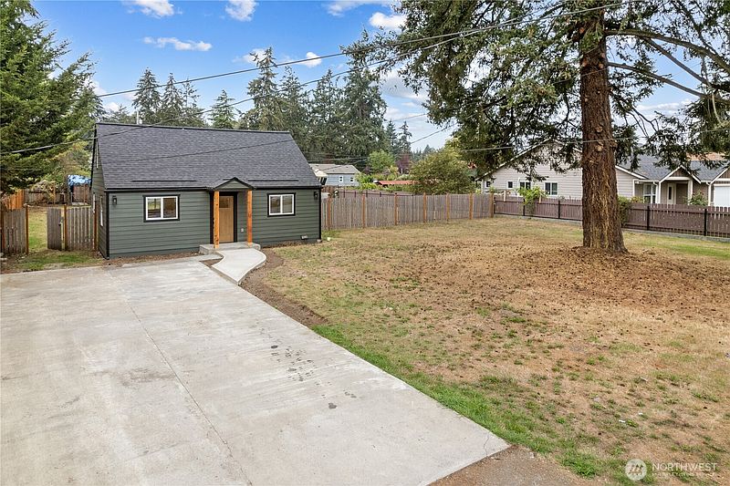 3rd image of 10228 Alaska Street S