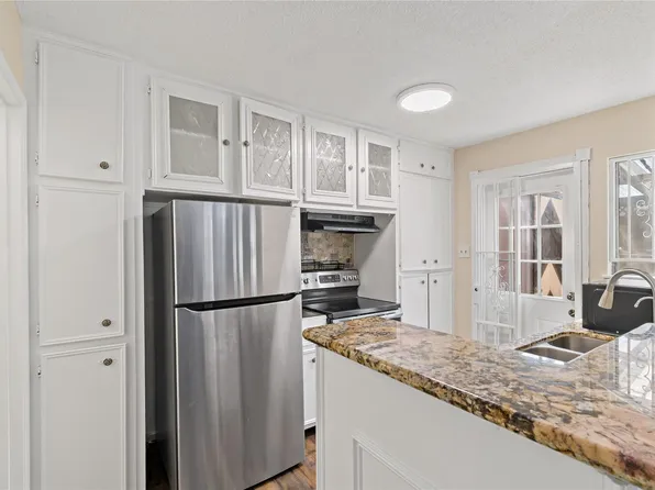 7913 Cook Rd, Houston, TX 77072