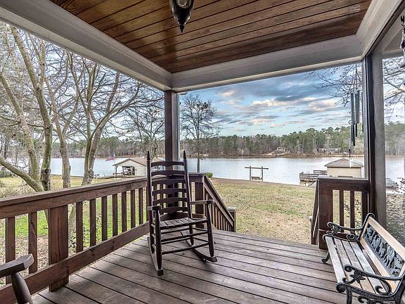 4th image of 522 E Pine Hill Way