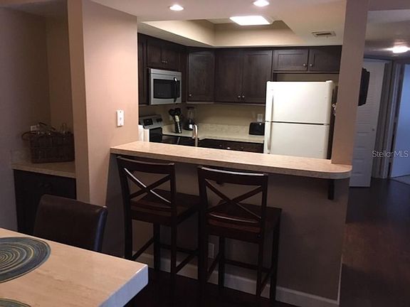 4th image of 19505 Quesada Ave APT M105