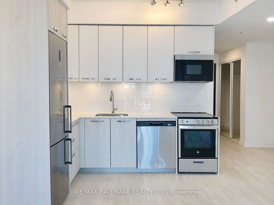 1st image of 75 James St S #713