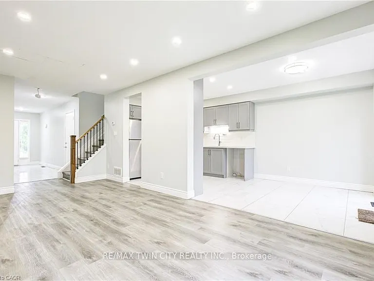 110 Commonwealth St — Photo 7