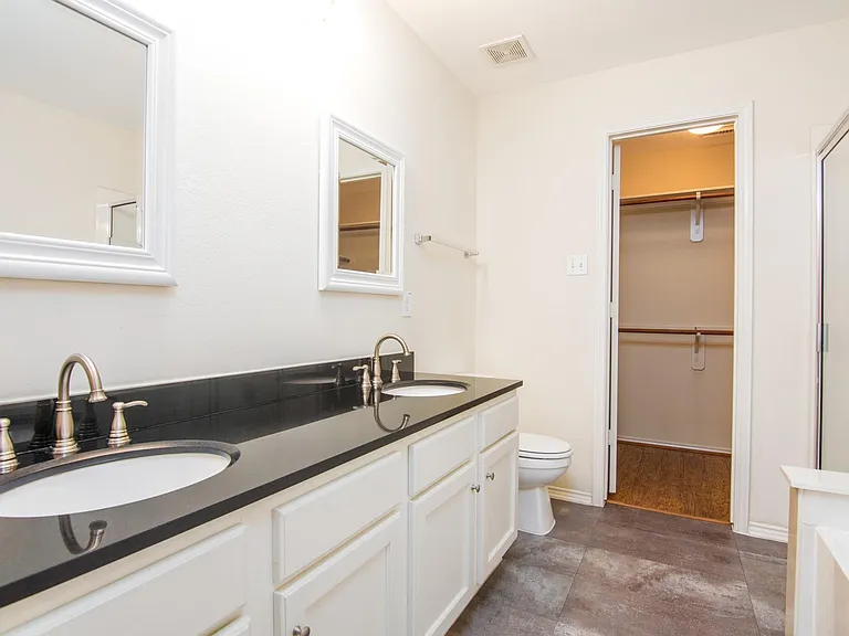 127 N Villa Oaks Dr — Photo 22