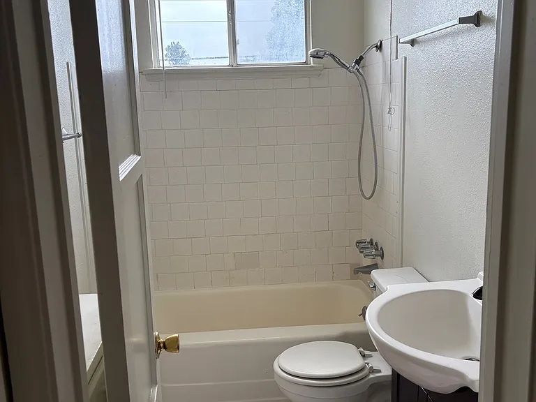 3357 Oakhurst Ave #1 — Photo 8