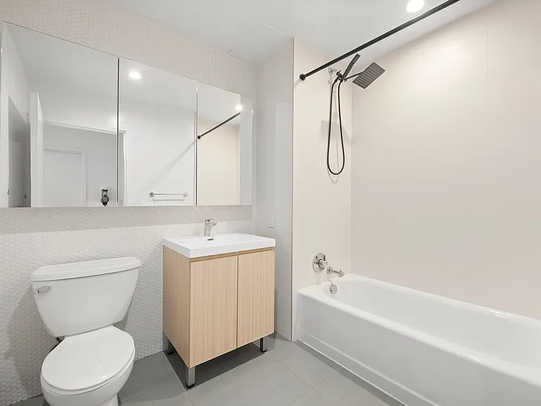 123 Hope St #4L — Photo 8