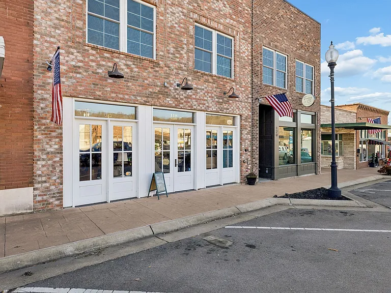 118 N Main St #C — Photo 3