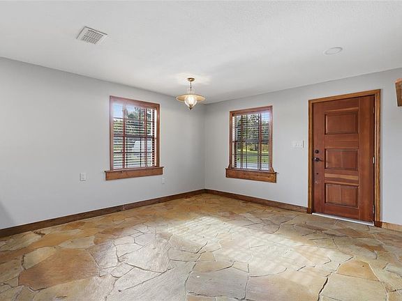 5th image of 37715 DIXIE AVENUE