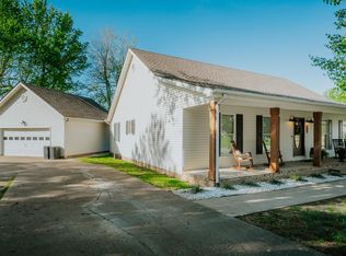 295 Brown St, Hanson, KY 42413