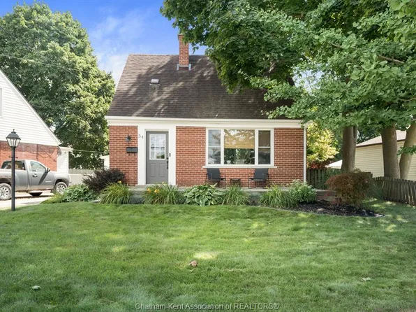 54 Sunnyside Ave, Chatham Kent, ON N7M 1Z7