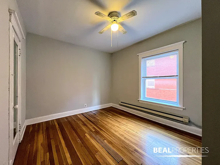 4421-27 N Wolcott Ave — Photo 16